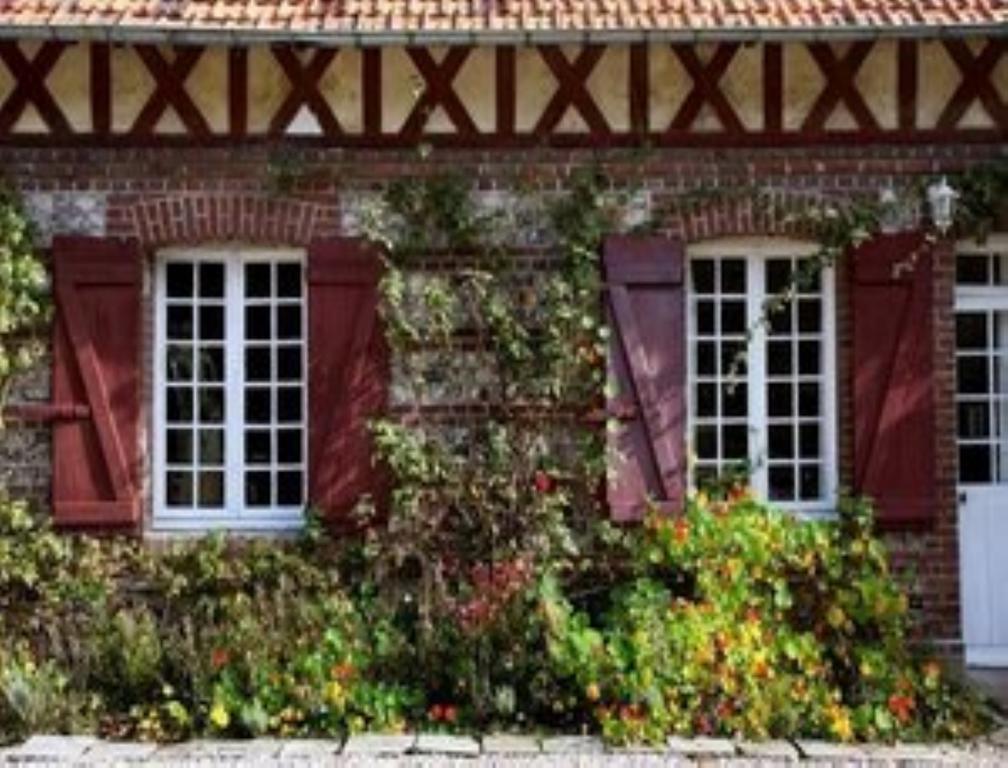 Le Moulin Fleuri Du Petit Appeville Стая снимка
